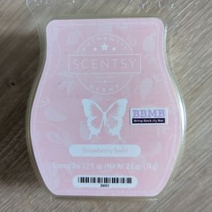 Scentsy Strawberry Swirl Bar